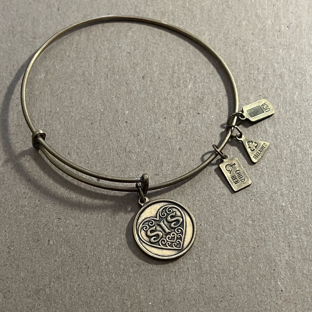 Wind & Fire Sis Bangle bracelet
